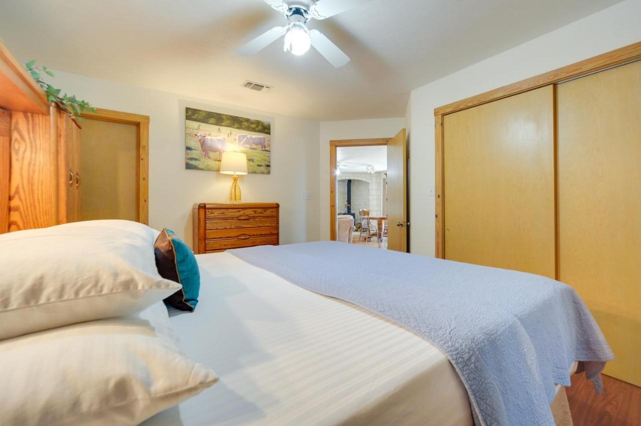 Fredericksburg Retreat With Private Hot Tub And Patio! Villa Eksteriør billede